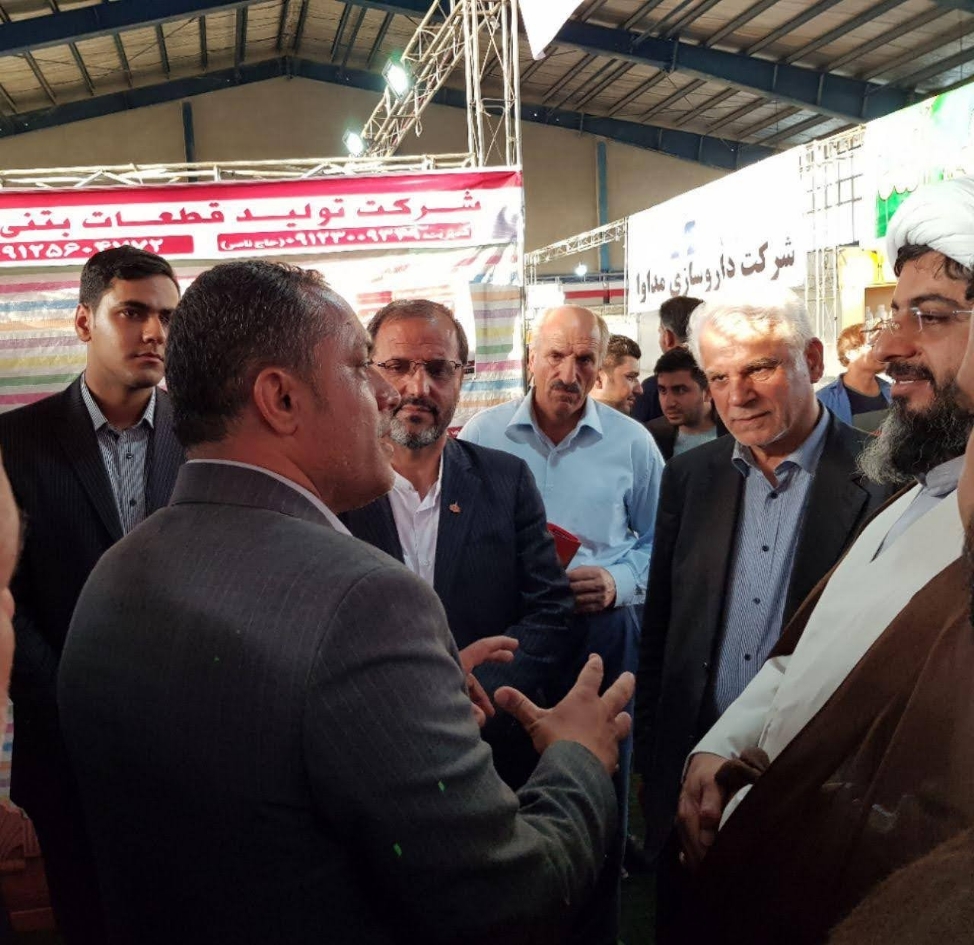  شرکت در نمایشگاه توانمندی های شهرستان ساوجبلاغ با حضور فرماندار، امام جمعه و نماینده مجلس